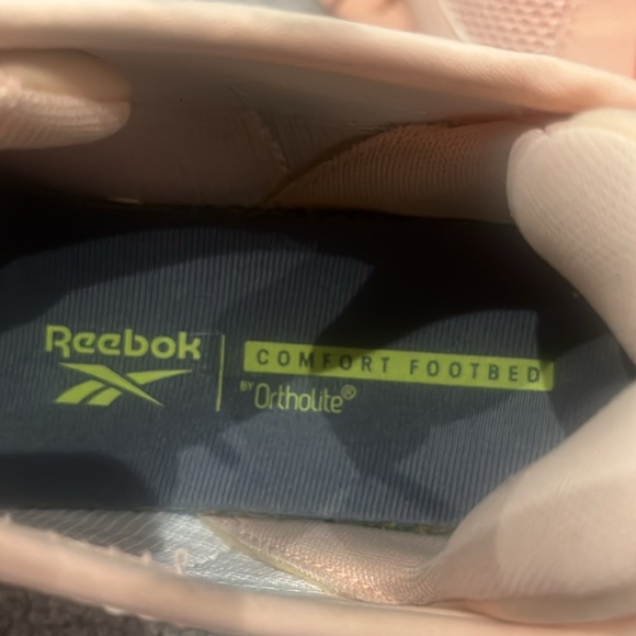 Peach 🍑 Reeboks - Picture 6 of 8
